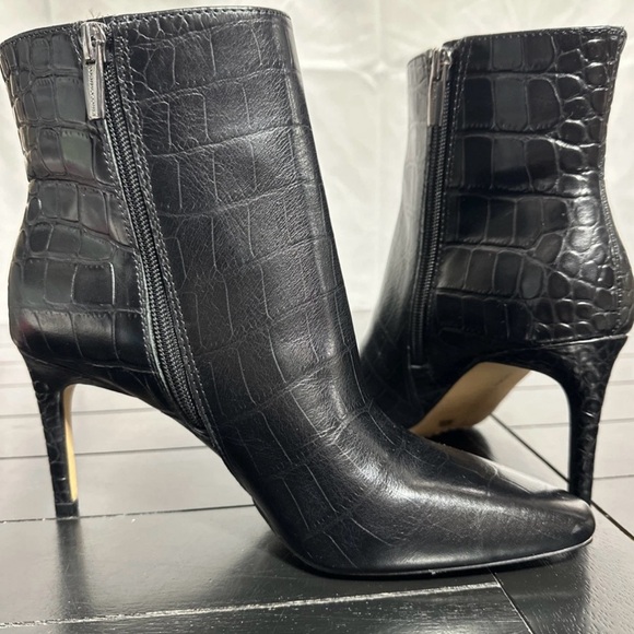 Vince Camuto Black Croc-Pattern Heeled Boots - Picture 1 of 3
